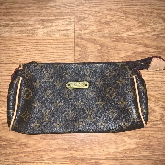 Louis Vuitton Handbags - Louis Vuitton Clutch (read)